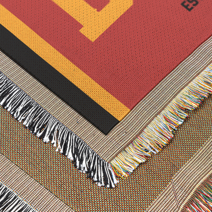 AFFans_Woven_Blanket_AMERICAN_DAD_wit_CloseUp_V_Mockup.png