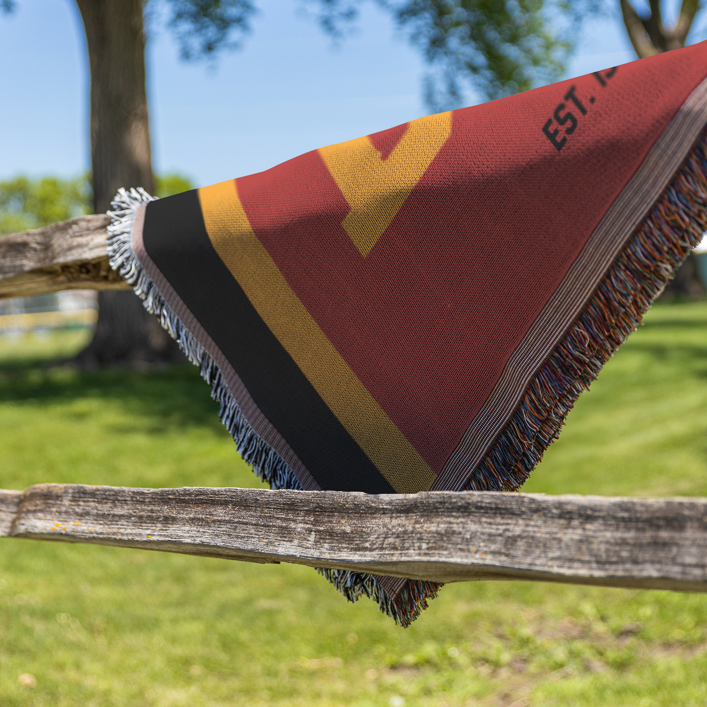 AFFans_Woven_Blanket_AMERICAN_DAD_wit_Fence_V_Mockup.png