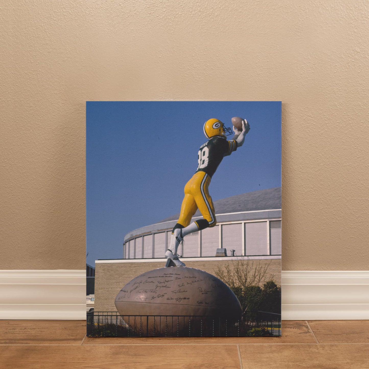 Green Bay Packer Hall of Fame, football player statue, angle 2, Green Bay Avenue, Green Bay, Wisconsin